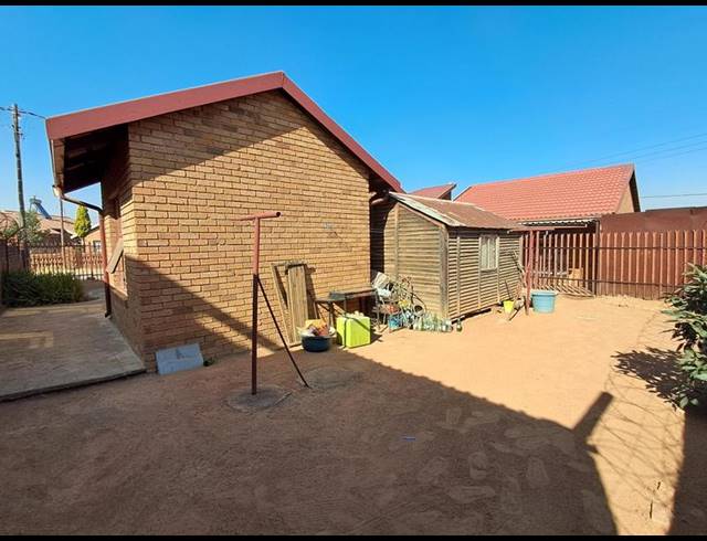 2 BEDROOM HOUSE FOR SALE IN SOSHANGUVE WW